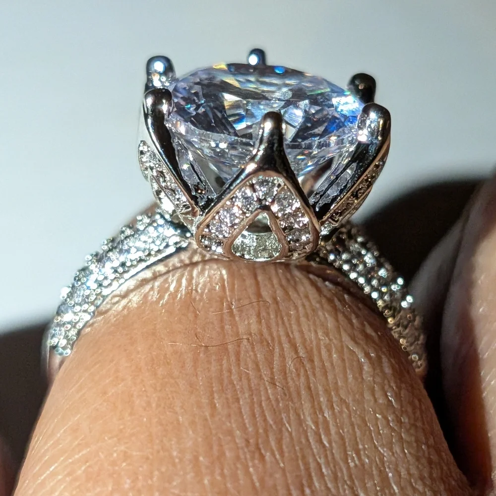 Stunning 925 Sterling silver diamond  wedding ring sz 6